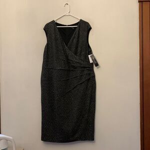 Suite 7 black sparkly sleeveless V neckline dress Size 2X NWT